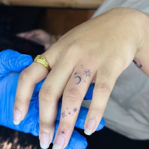 Finger Tattoo